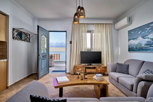 al_centro_pigadia_living_room_2